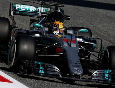 F1: Κυρίαρχες οι Mercedes, πάλι προβλήματα για Αλόνσο